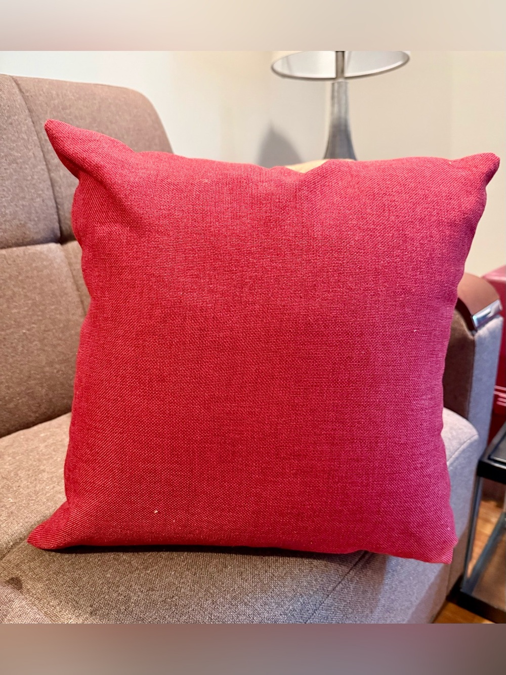 Throw pillow - Picture 2 of 2